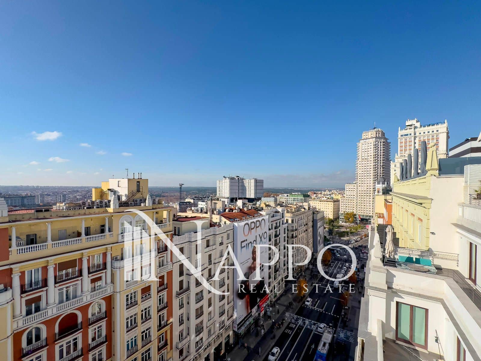 2 bedroom Flat for sale in Madrid city with pool garage - € 1,279,000 (Ref: 9451721)