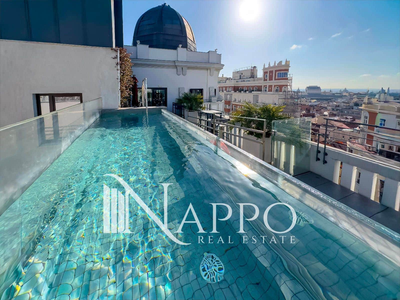 2 bedroom Flat for sale in Madrid city with pool garage - € 1,279,000 (Ref: 9451721)