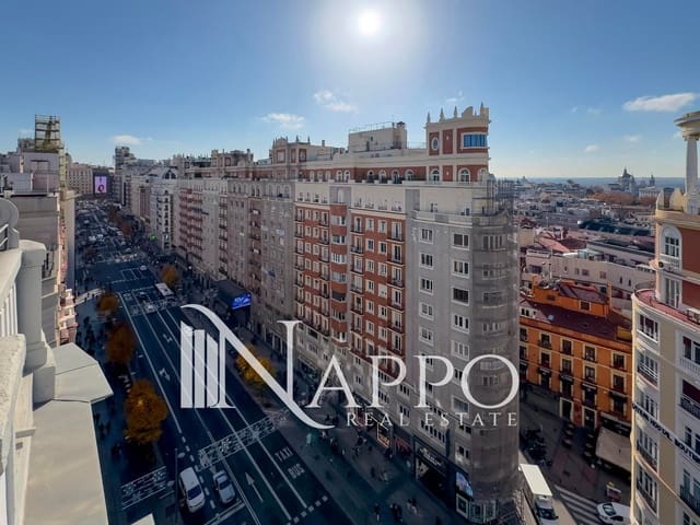Piso de 2 habitaciones en Centro, Madrid ciudad en venta con piscina garaje - 1.189.000 € (Ref: 9451721)