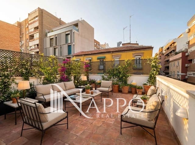 Casa de 2 habitaciones en Chamartín, Madrid ciudad en venta - 1.350.000 € (Ref: 9454742)