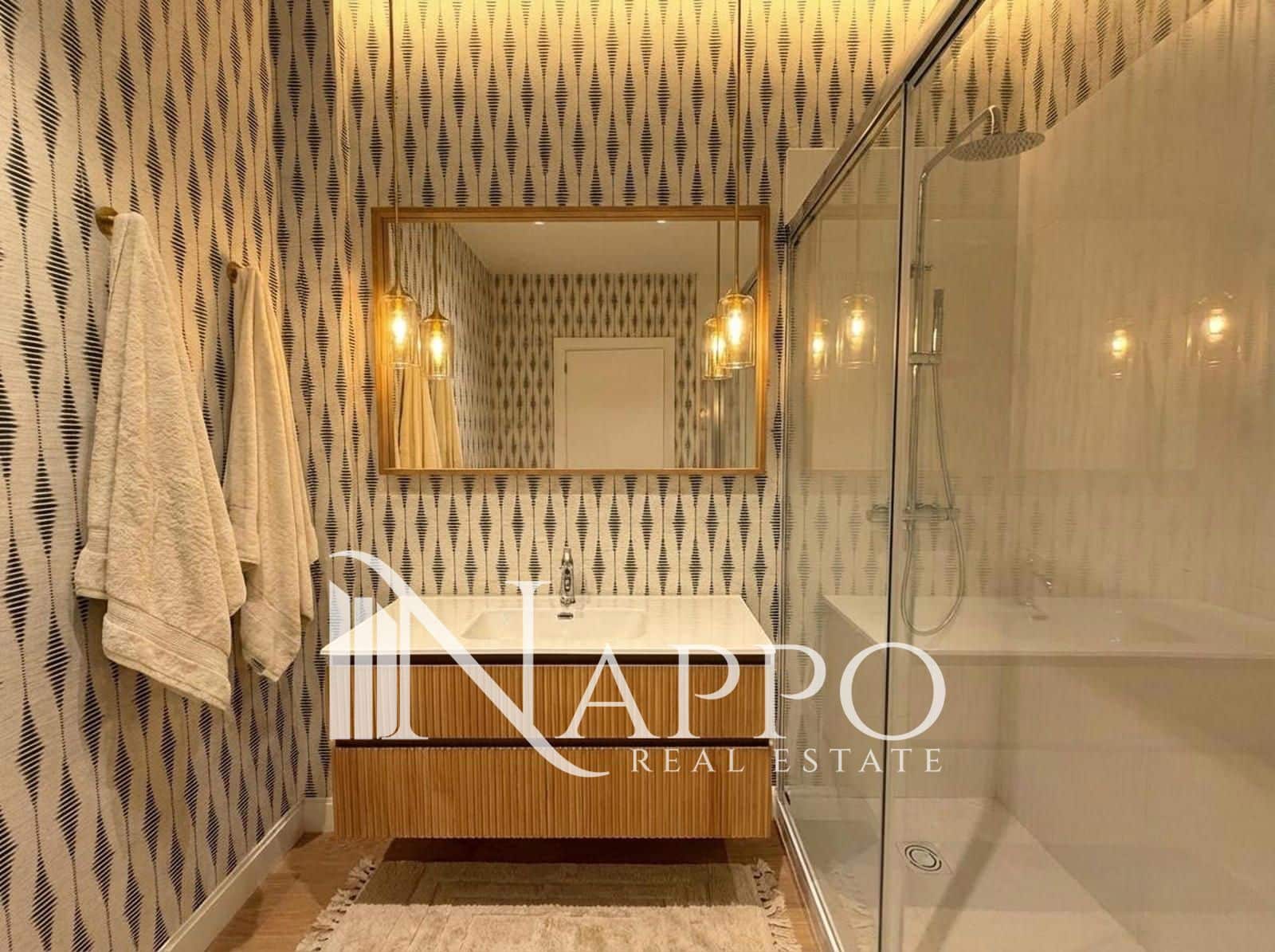 2 makuuhuone Omakotitalo myytävänä paikassa Madrid kaupunki - 850 000 € (Ref: 9454743)