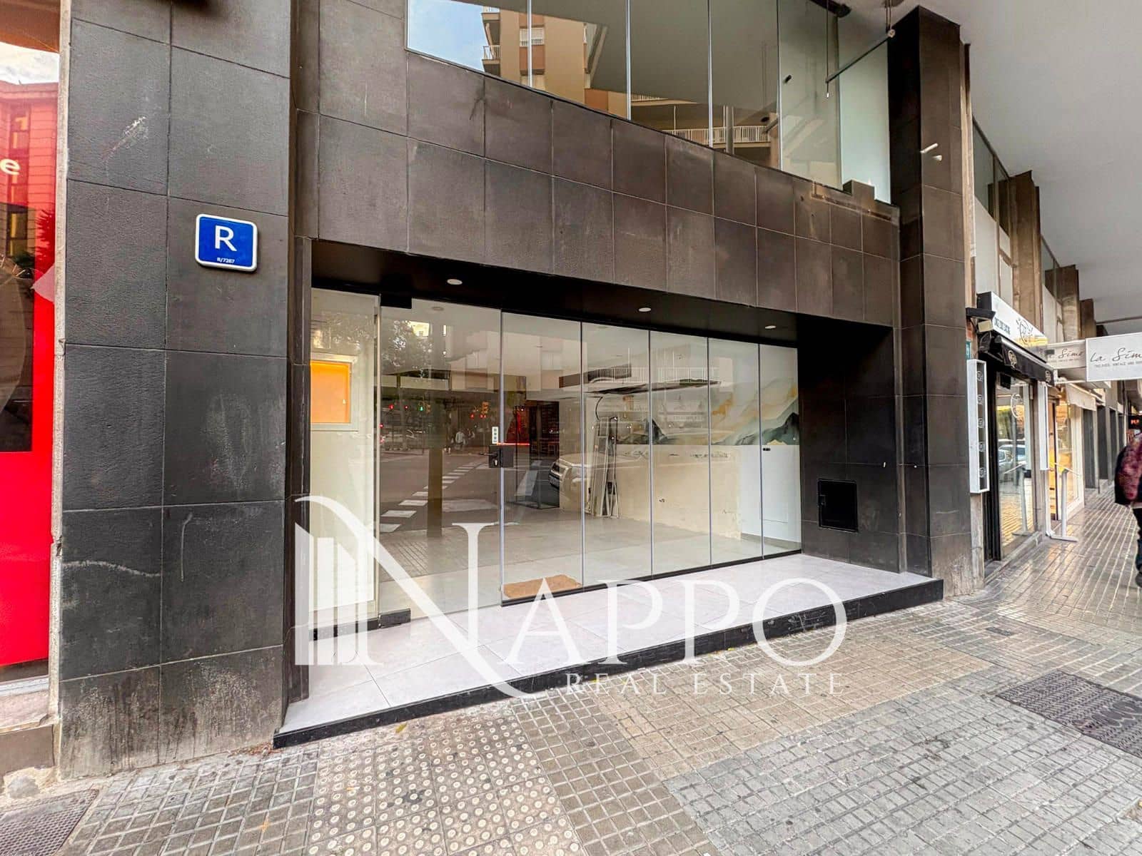 Local Commercial à louer à Palma de Mallorca - 2 000 € (Ref: 9460846)