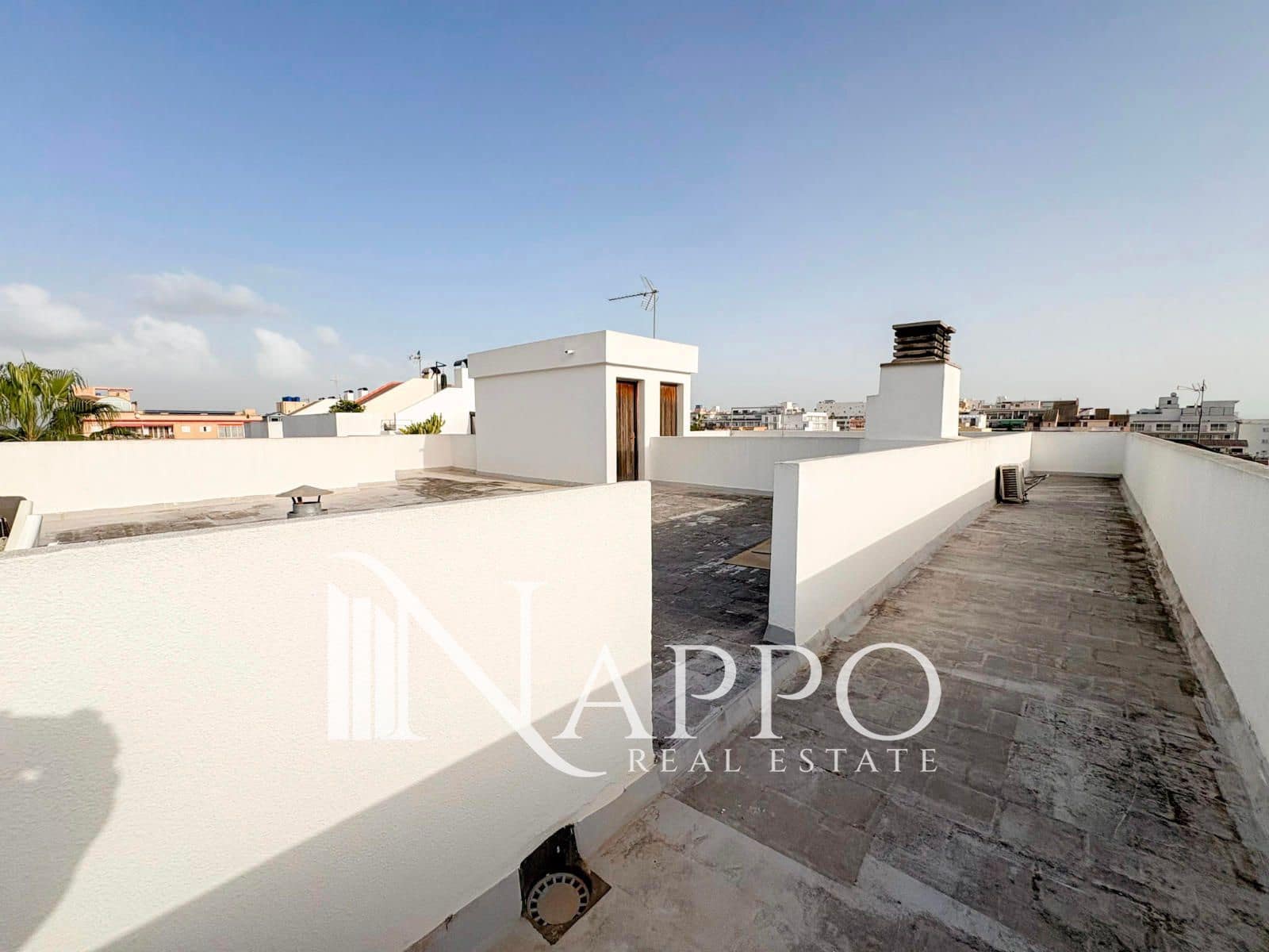 4 sovrum Takvåning till salu i Palma de Mallorca med garage - 669 000 € (Ref: 9473217)