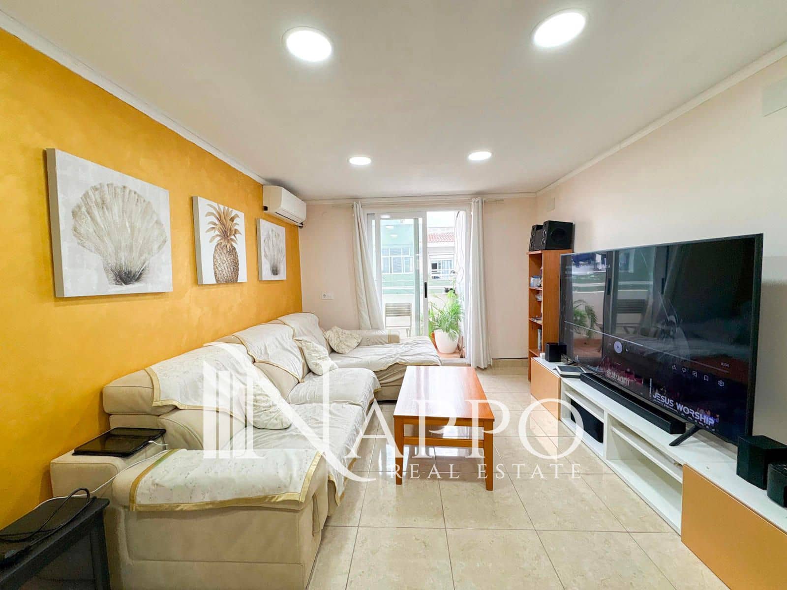 3 bedroom Flat for sale in Palma de Mallorca - € 290,000 (Ref: 9473626)