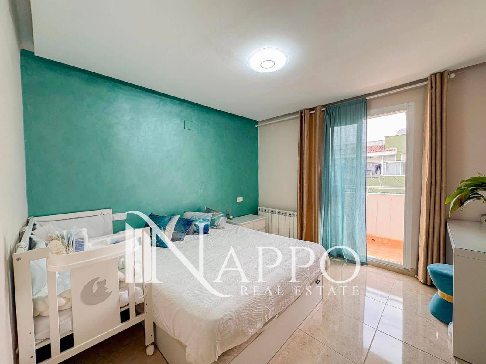 3 bedroom Flat for sale in Palma de Mallorca - € 290,000 (Ref: 9473626)