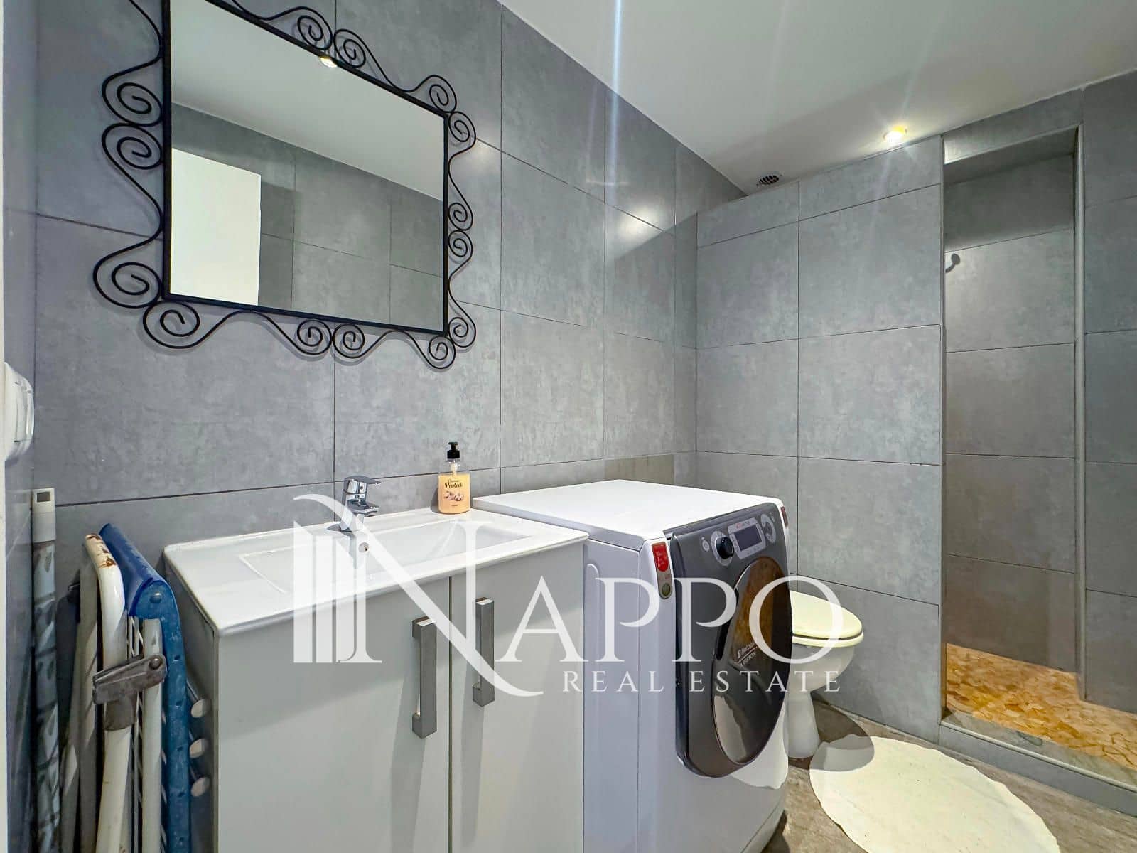 2 soverom Leilighet til leie i Magalluf med svømmebasseng - € 1 350 (Ref: 9476267)