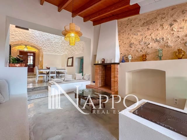 4 bedroom Villa for rent in Sencelles with pool garage - € 4,000 (Ref: 9480734)