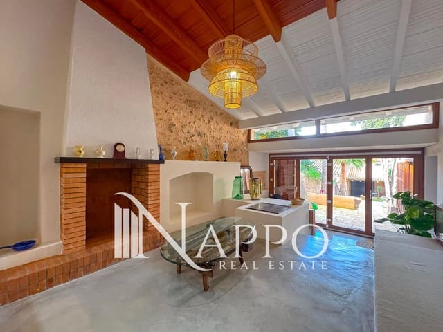 4 bedroom Villa for rent in Sencelles with pool garage - € 4,000 (Ref: 9480734)