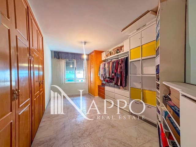 3 bedroom Flat for sale in Can Pastilla, Palma de Mallorca - € 549,000 (Ref: 9483596)