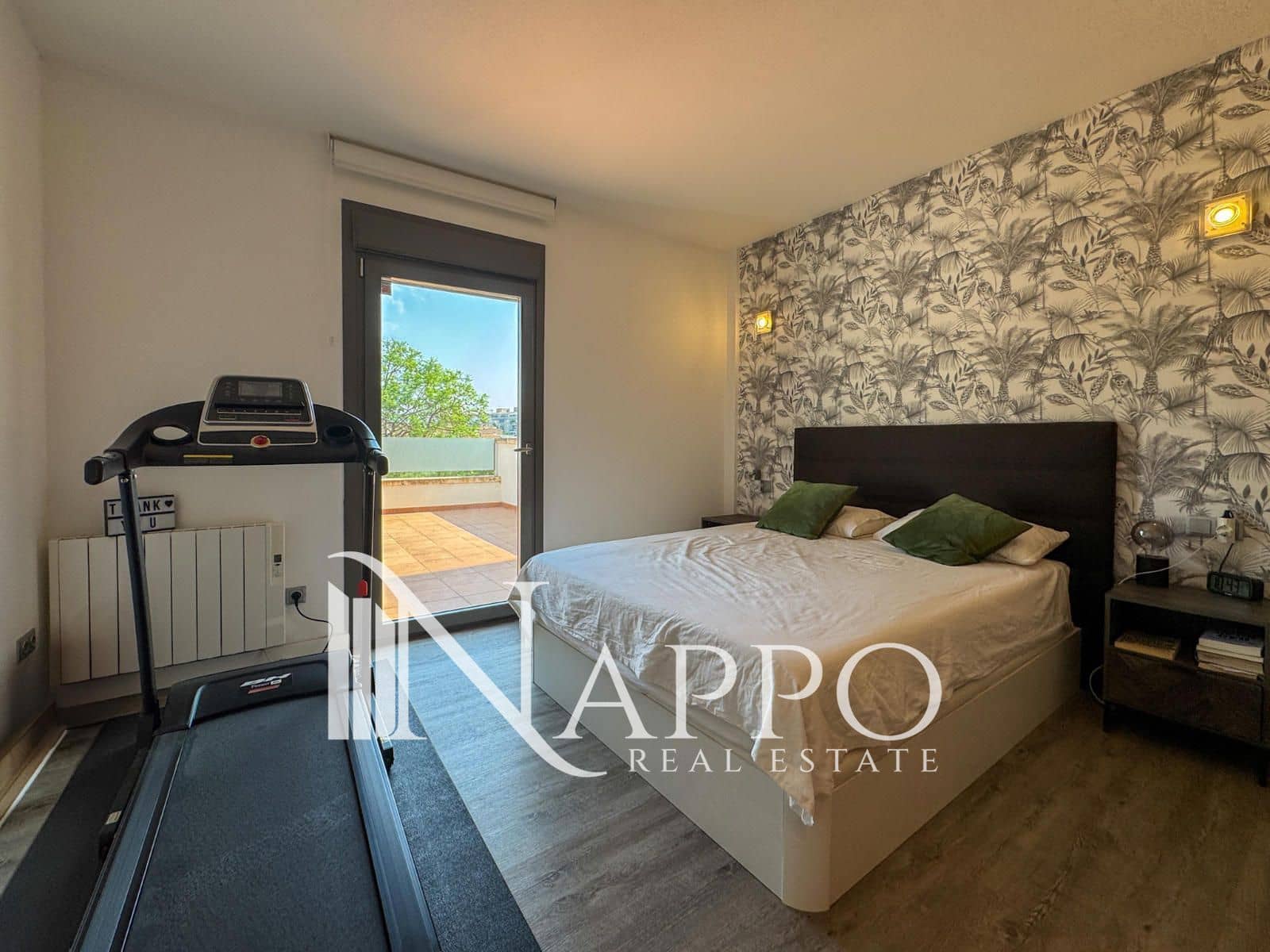 3 bedroom Flat for sale in Palma de Mallorca with pool garage - € 739,000 (Ref: 9483598)