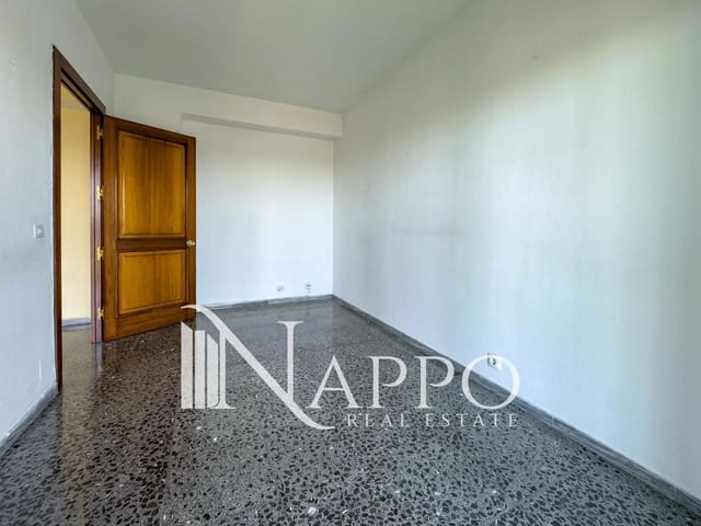 4 soverom Leilighet til salgs i Plaça dels Patins, Palma de Mallorca med garasje - € 599 000 (Ref: 9483601)