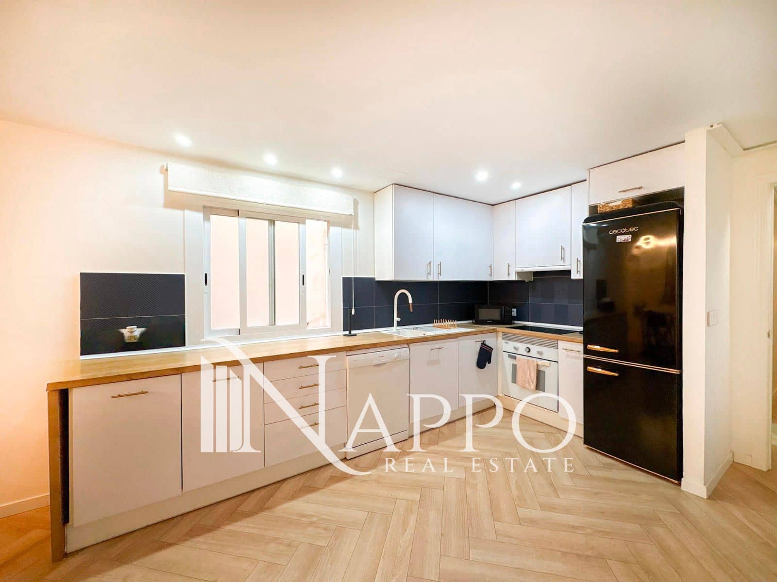 3 bedroom Flat for rent in Palma de Mallorca with garage - € 3,500 (Ref: 9488459)