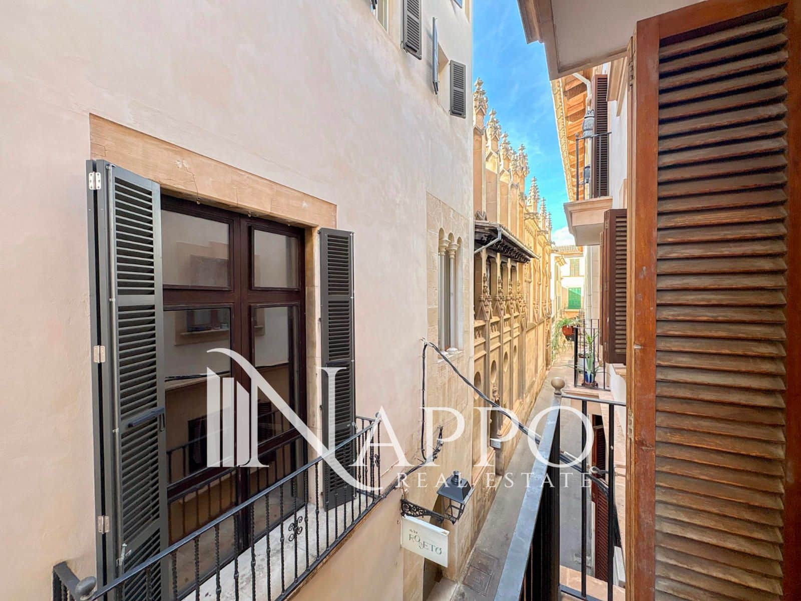 3 bedroom Flat for rent in Palma de Mallorca with garage - € 3,500 (Ref: 9488459)