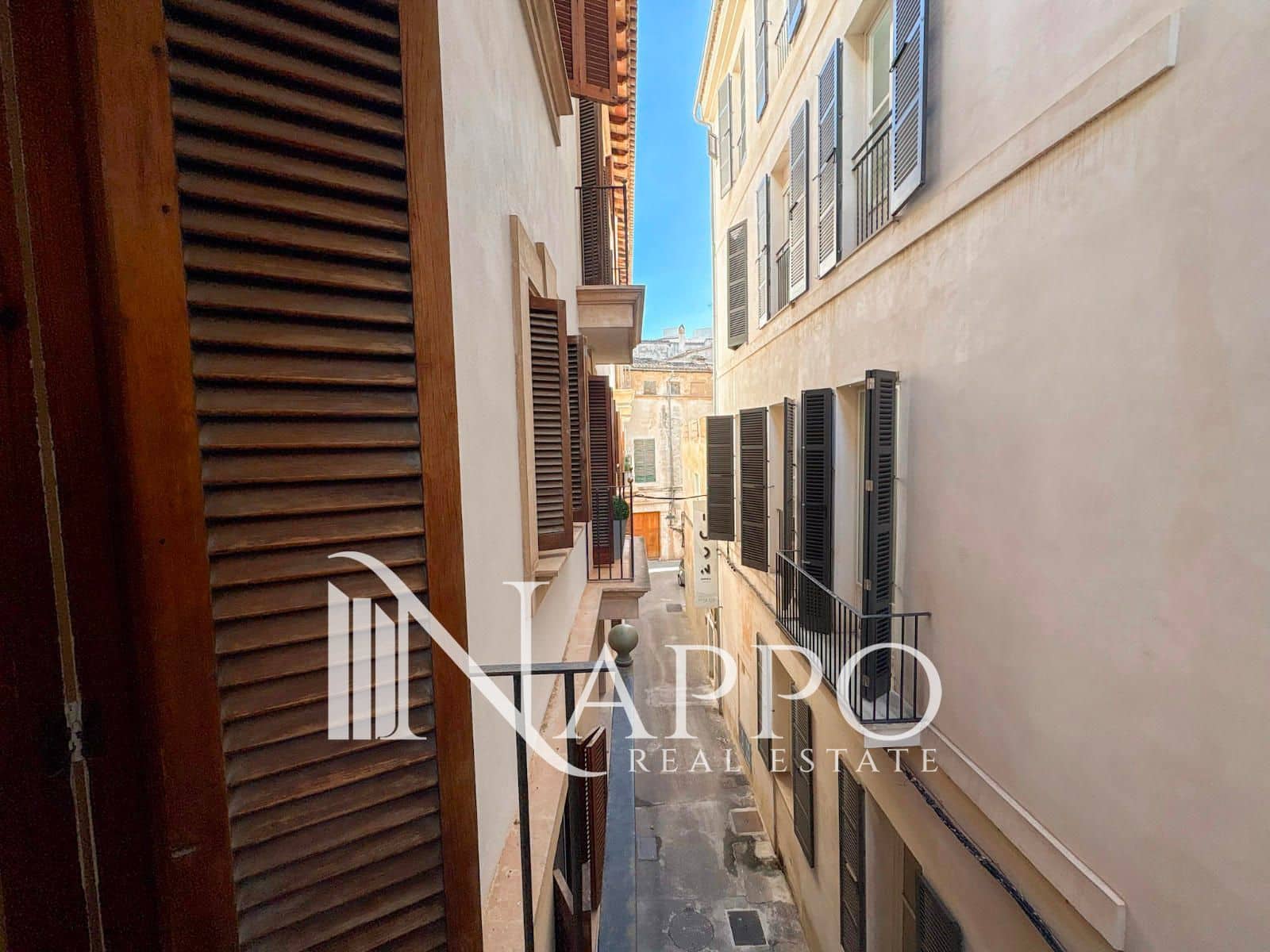 3 bedroom Flat for rent in Palma de Mallorca with garage - € 3,500 (Ref: 9488459)