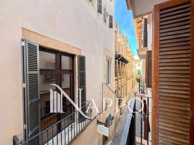 3 slaapkamer Flat te huur in Palma de Mallorca met garage - € 3.500 (Ref: 9488459)
