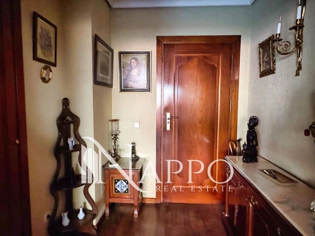 3 soverom Leilighet til salgs i Hispanoamérica, Madrid by med svømmebasseng garasje - € 2 150 000 (Ref: 9498073)