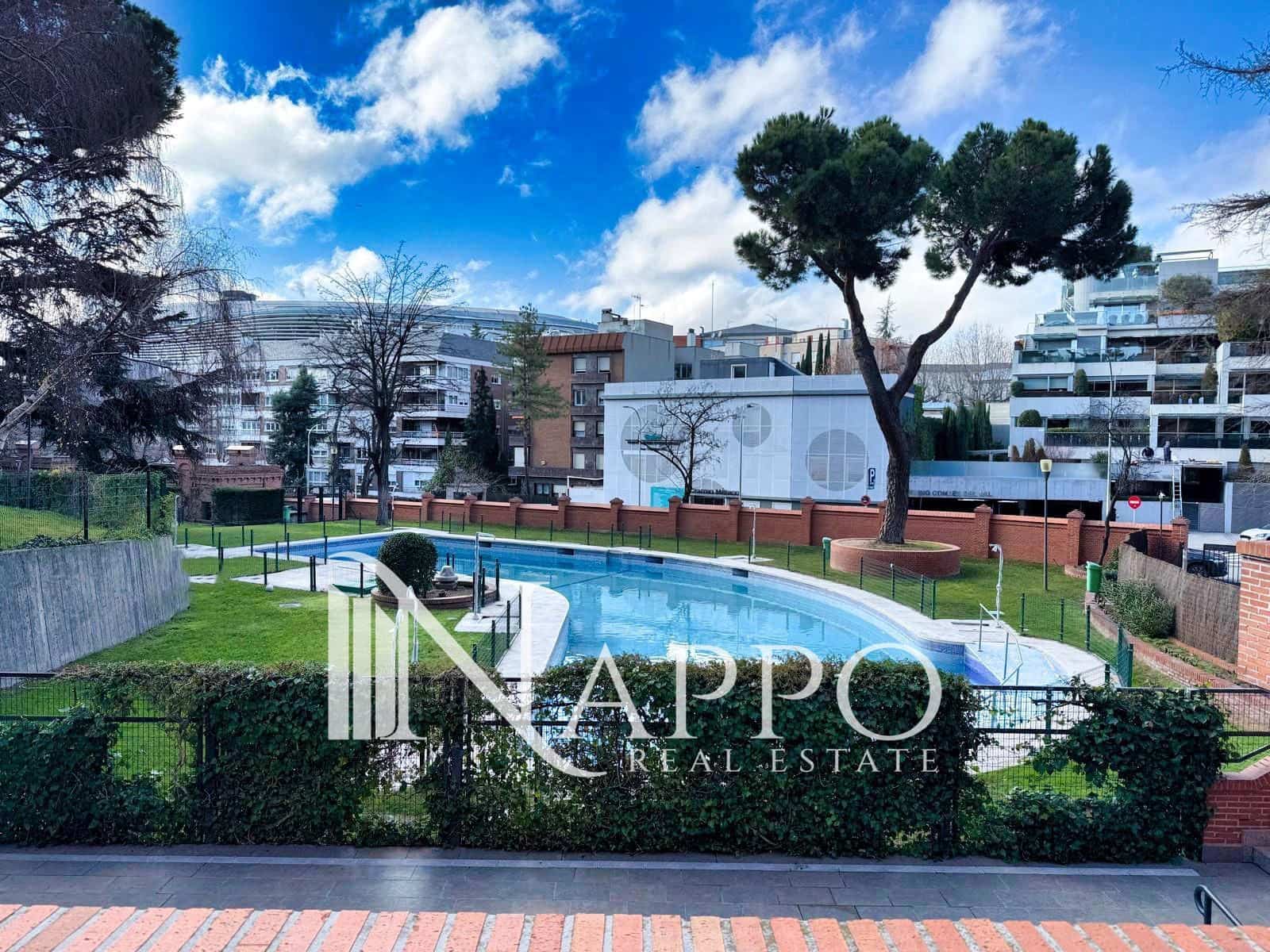 3 soveværelse Lejlighed til salg i Madrid by med swimmingpool garage - € 1.999.000 (Ref: 9498073)