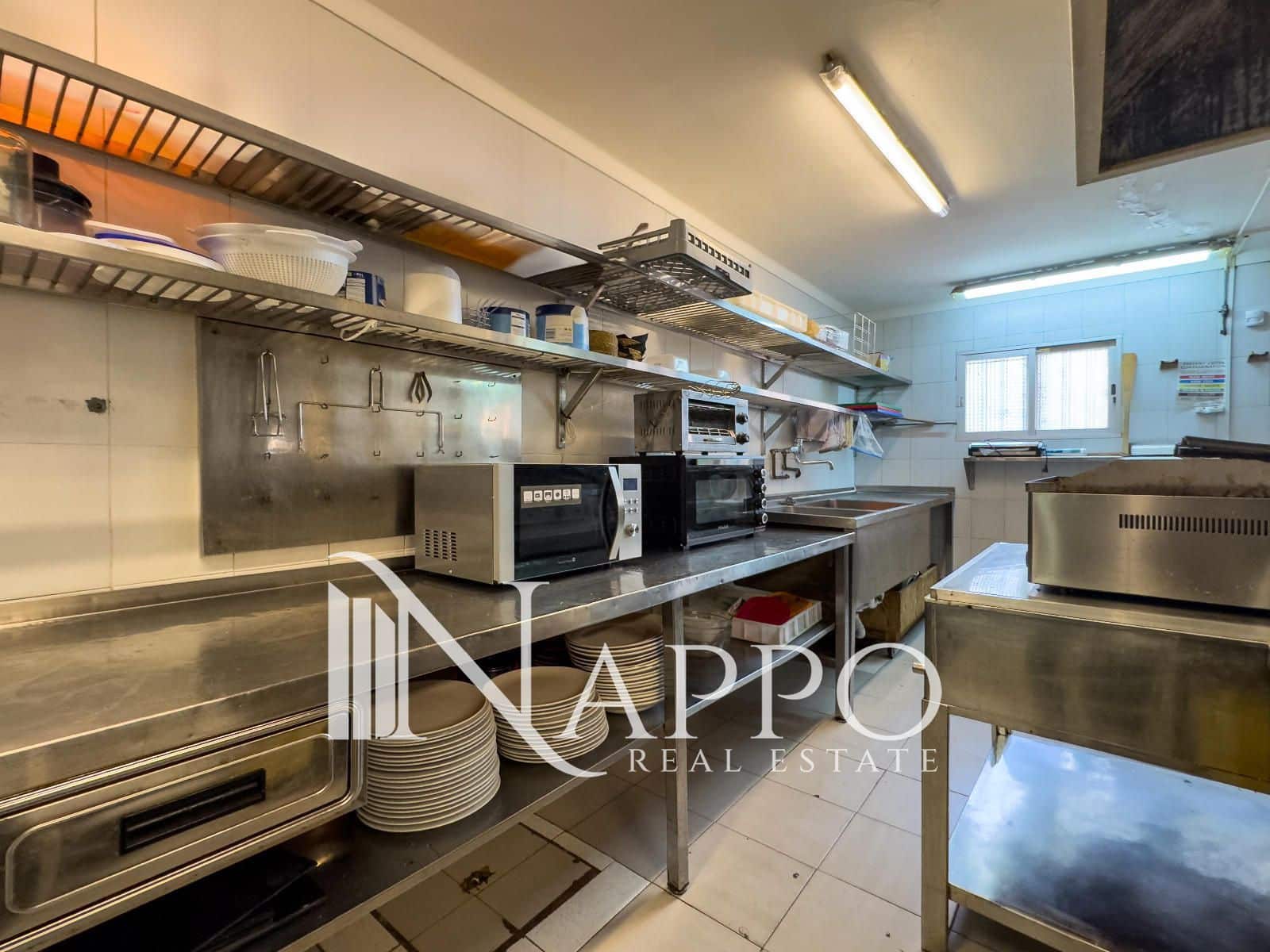 Commercial for rent in Cala Mayor - € 1,900 (Ref: 9500088)