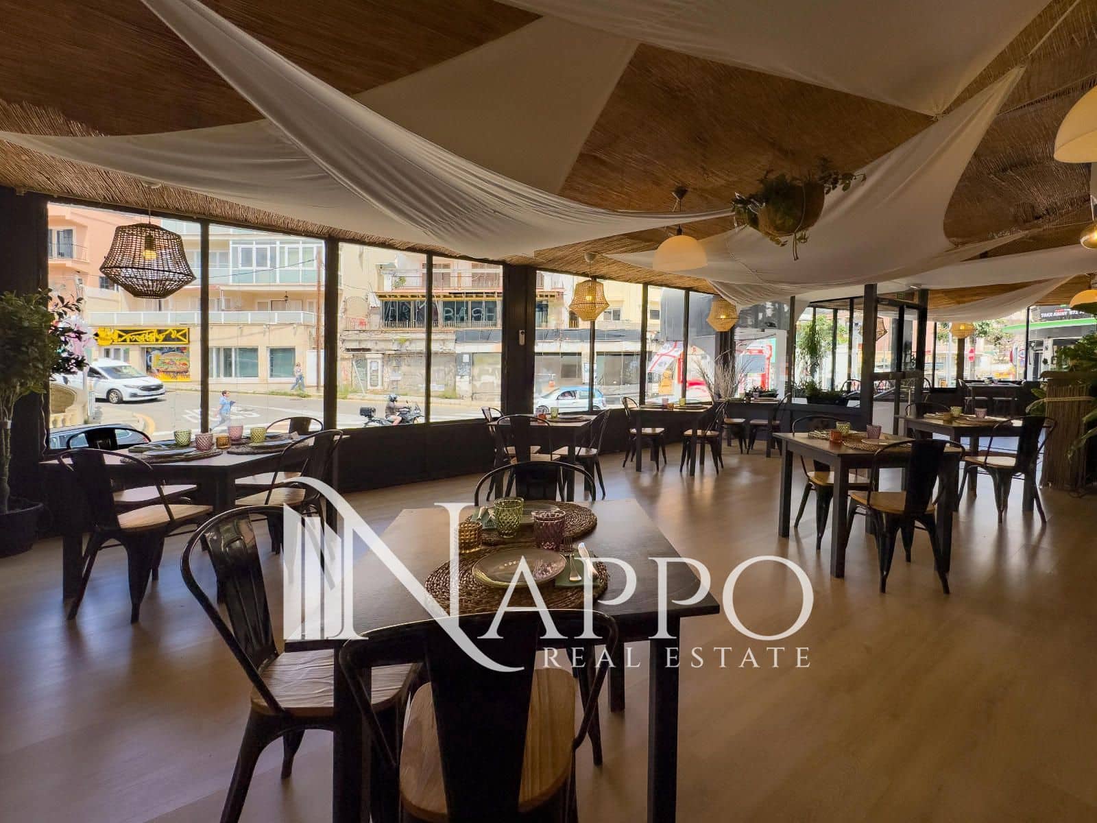 Commercial for rent in Cala Mayor - € 1,900 (Ref: 9500088)