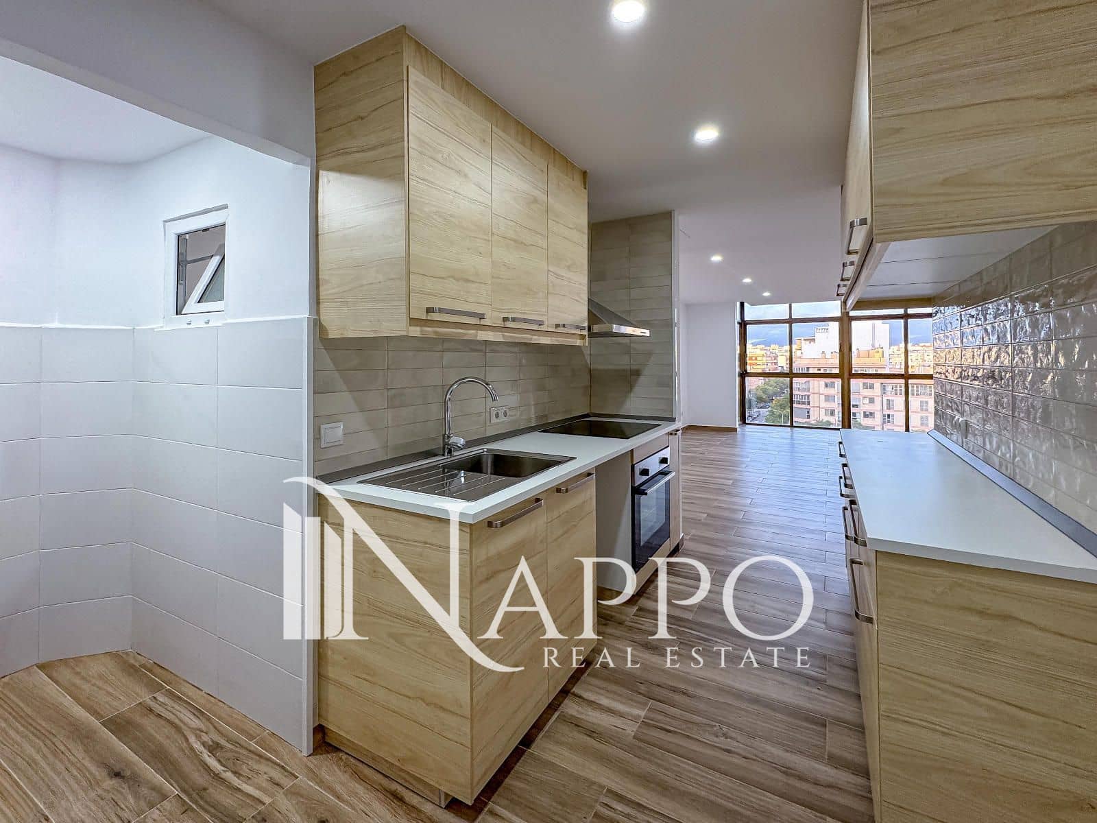 3 bedroom Flat for rent in Palma de Mallorca - € 1,900 (Ref: 9500619)