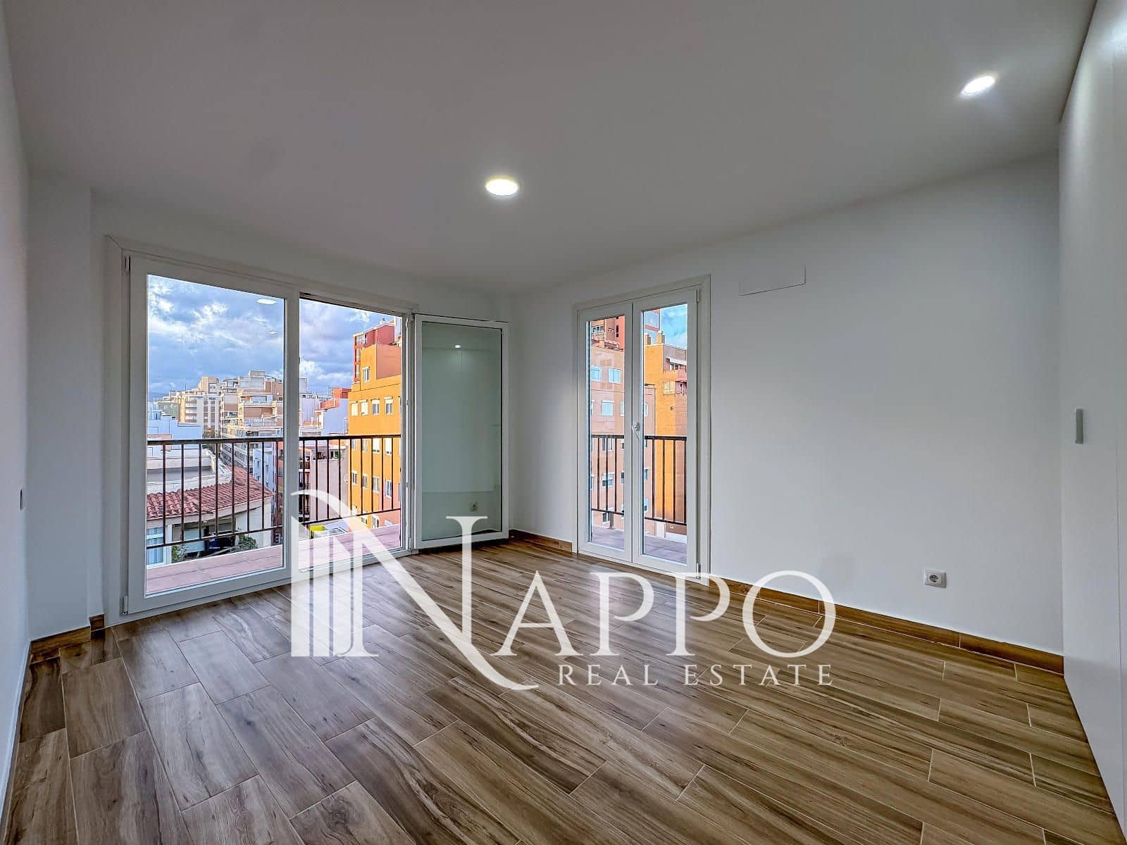 3 bedroom Flat for rent in Palma de Mallorca - € 1,900 (Ref: 9500619)
