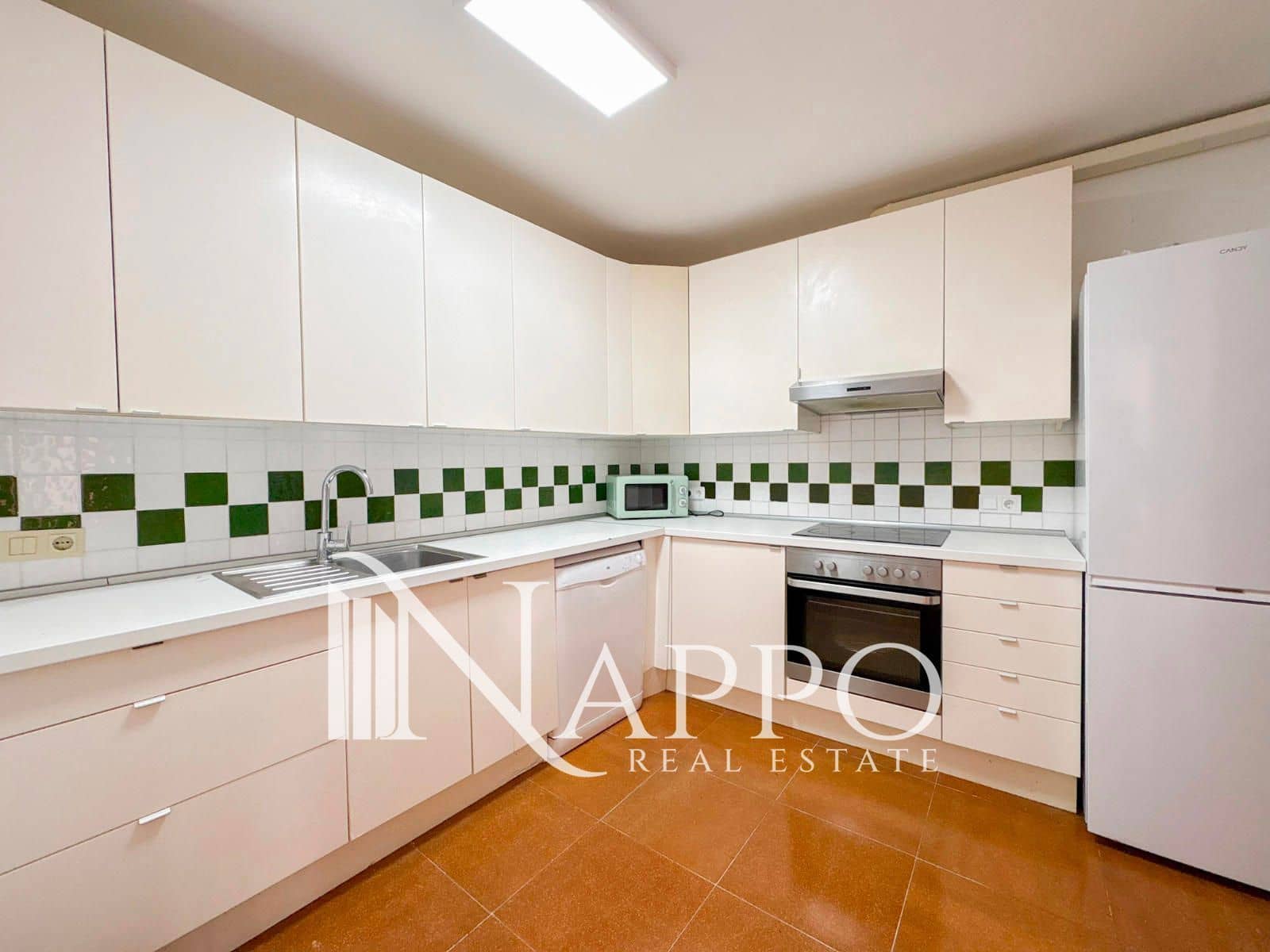 4 makuuhuone Omakotitalo myytävänä paikassa Cas Catala mukana uima-altaan 
autotalli - 795 000 € (Ref: 9503088)