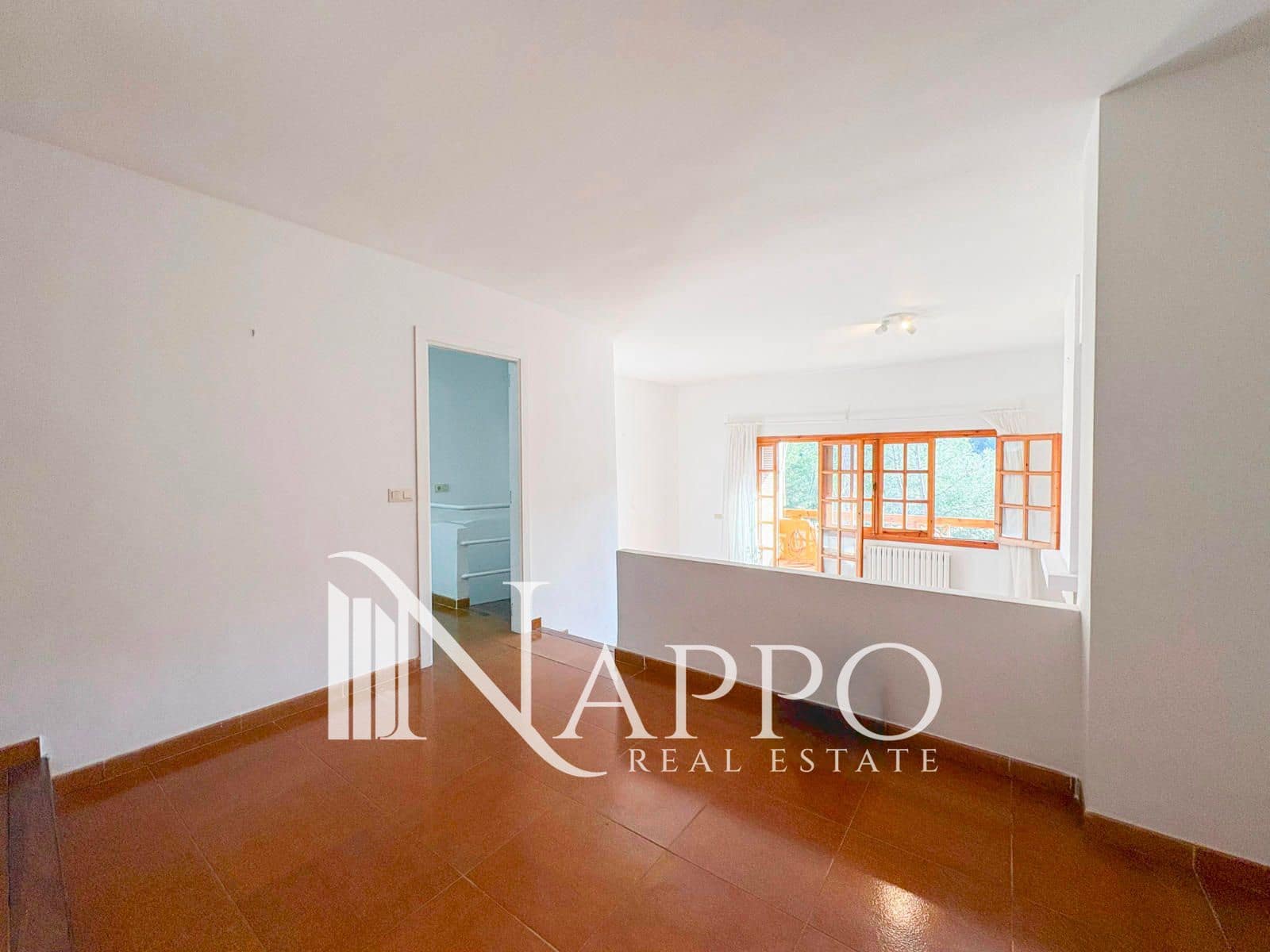 4 makuuhuone Omakotitalo myytävänä paikassa Cas Catala mukana uima-altaan 
autotalli - 795 000 € (Ref: 9503088)