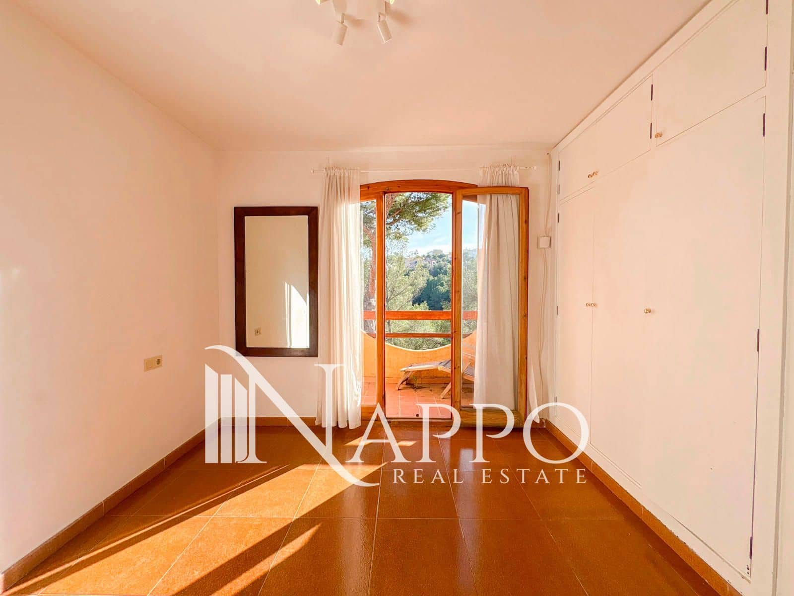 4 makuuhuone Omakotitalo myytävänä paikassa Cas Catala mukana uima-altaan 
autotalli - 795 000 € (Ref: 9503088)