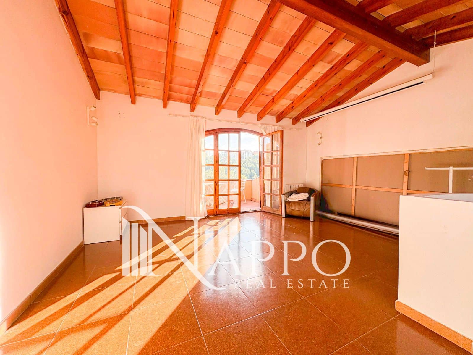 4 makuuhuone Omakotitalo myytävänä paikassa Cas Catala mukana uima-altaan 
autotalli - 795 000 € (Ref: 9503088)