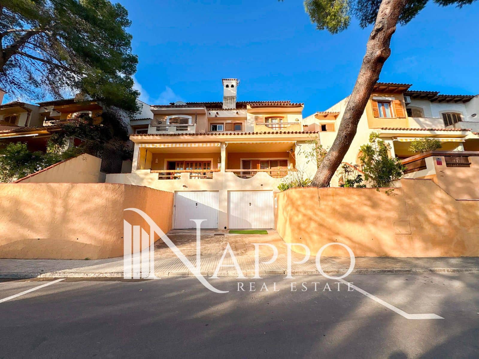 4 makuuhuone Omakotitalo myytävänä paikassa Cas Catala mukana uima-altaan 
autotalli - 795 000 € (Ref: 9503088)