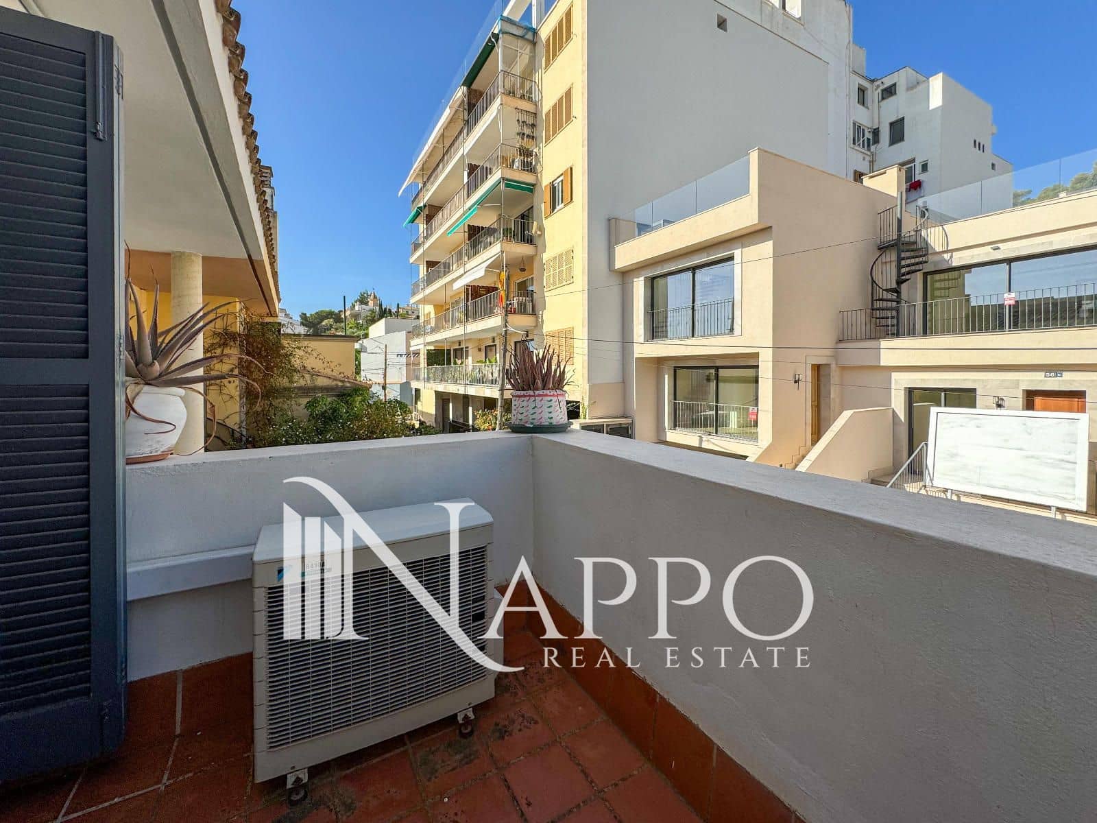 5 soveværelse Byhus til salg i Palma de Mallorca med swimmingpool garage - € 2.095.000 (Ref: 9521539)