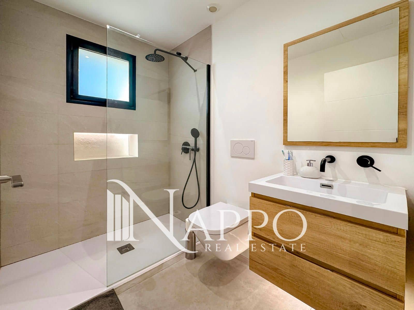 4 makuuhuone Omakotitalo vuokrattavana paikassa Sa Rapita / La Rapita mukana uima-altaan 
autotalli - 2 500 € (Ref: 9525965)