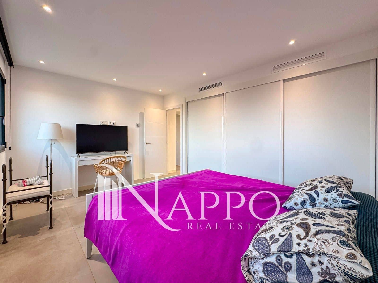 4 makuuhuone Omakotitalo vuokrattavana paikassa Sa Rapita / La Rapita mukana uima-altaan 
autotalli - 2 500 € (Ref: 9525965)