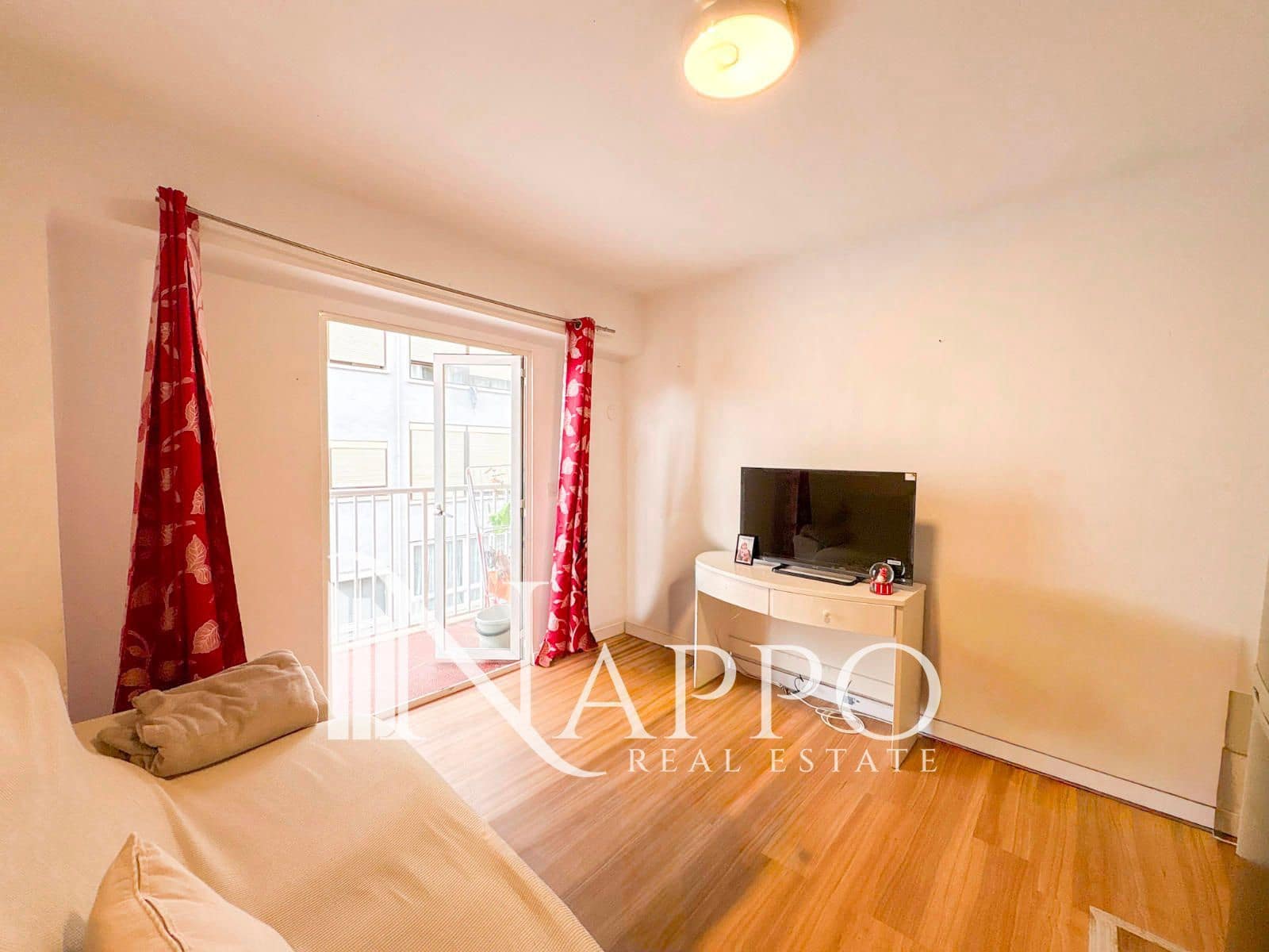 3 bedroom Flat for sale in Palma de Mallorca - € 395,000 (Ref: 9528797)