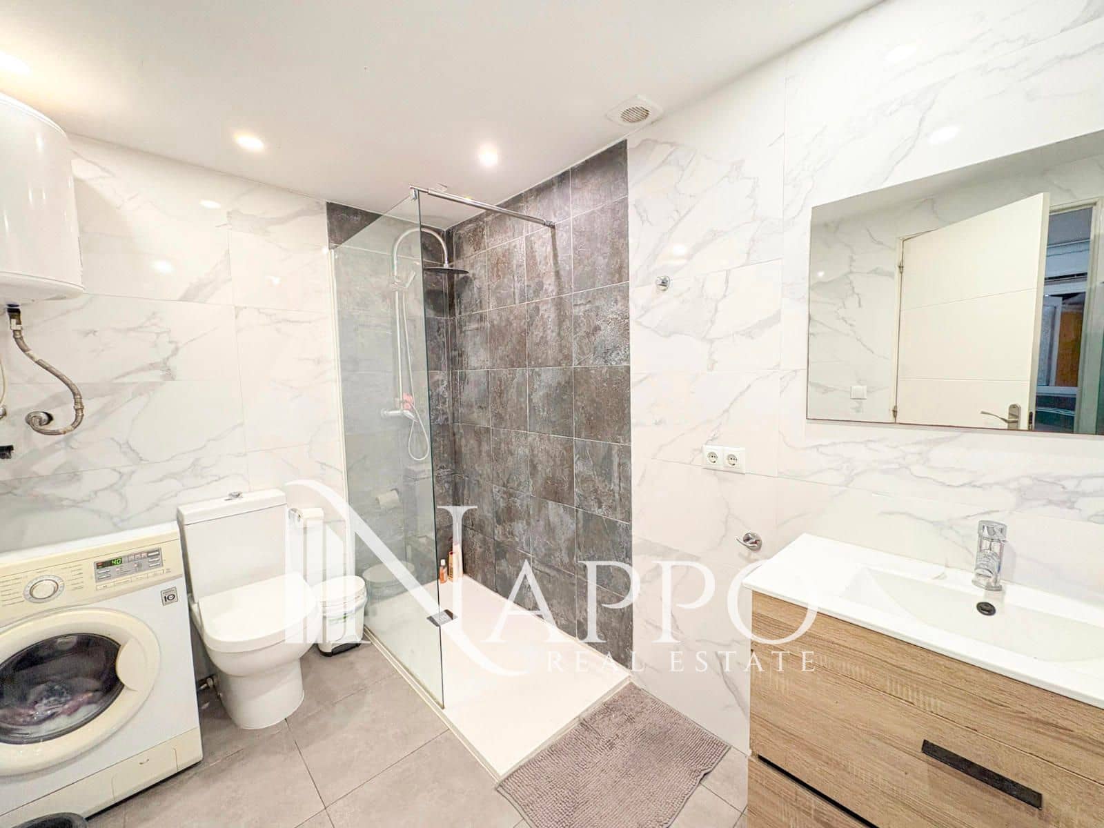 3 bedroom Flat for sale in Palma de Mallorca - € 395,000 (Ref: 9528797)