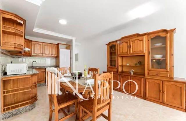 2 chambre Appartement à vendre à Puerto del Carmen, Tías - 275 000 € (Ref: 9534950)