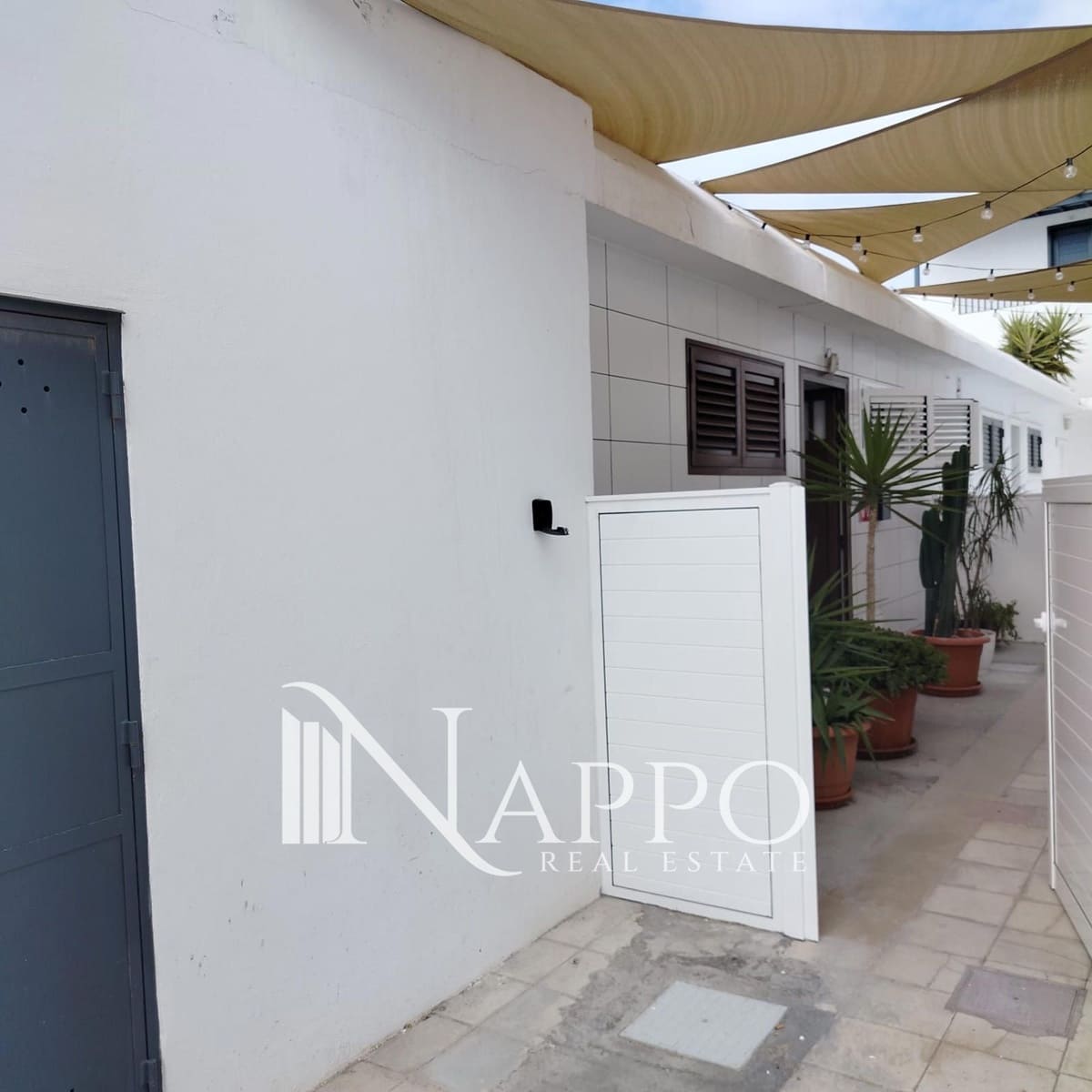 2 chambre Appartement à vendre à Puerto del Carmen - 275 000 € (Ref: 9534950)