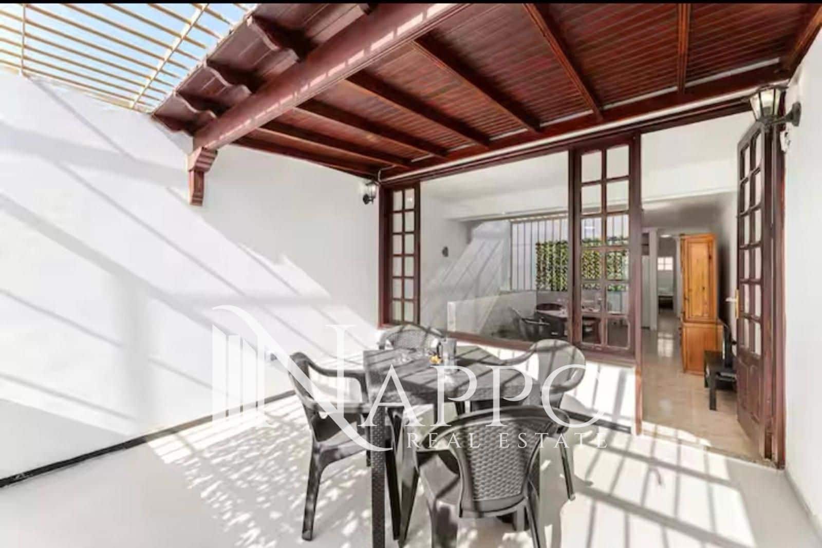 2 chambre Appartement à vendre à Puerto del Carmen - 275 000 € (Ref: 9534950)