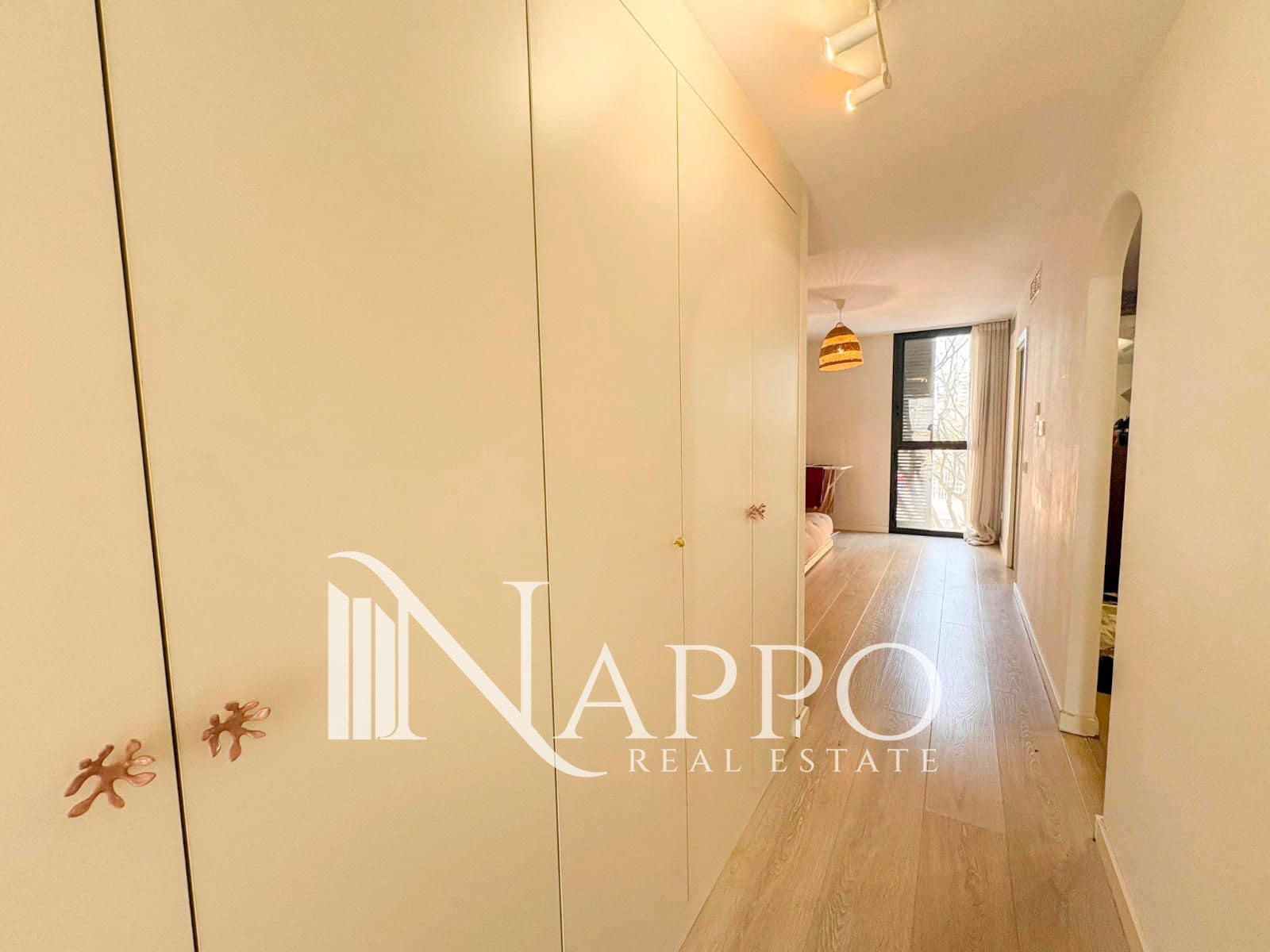 3 bedroom Flat for rent in Portixol with garage - € 2,250 (Ref: 9542508)