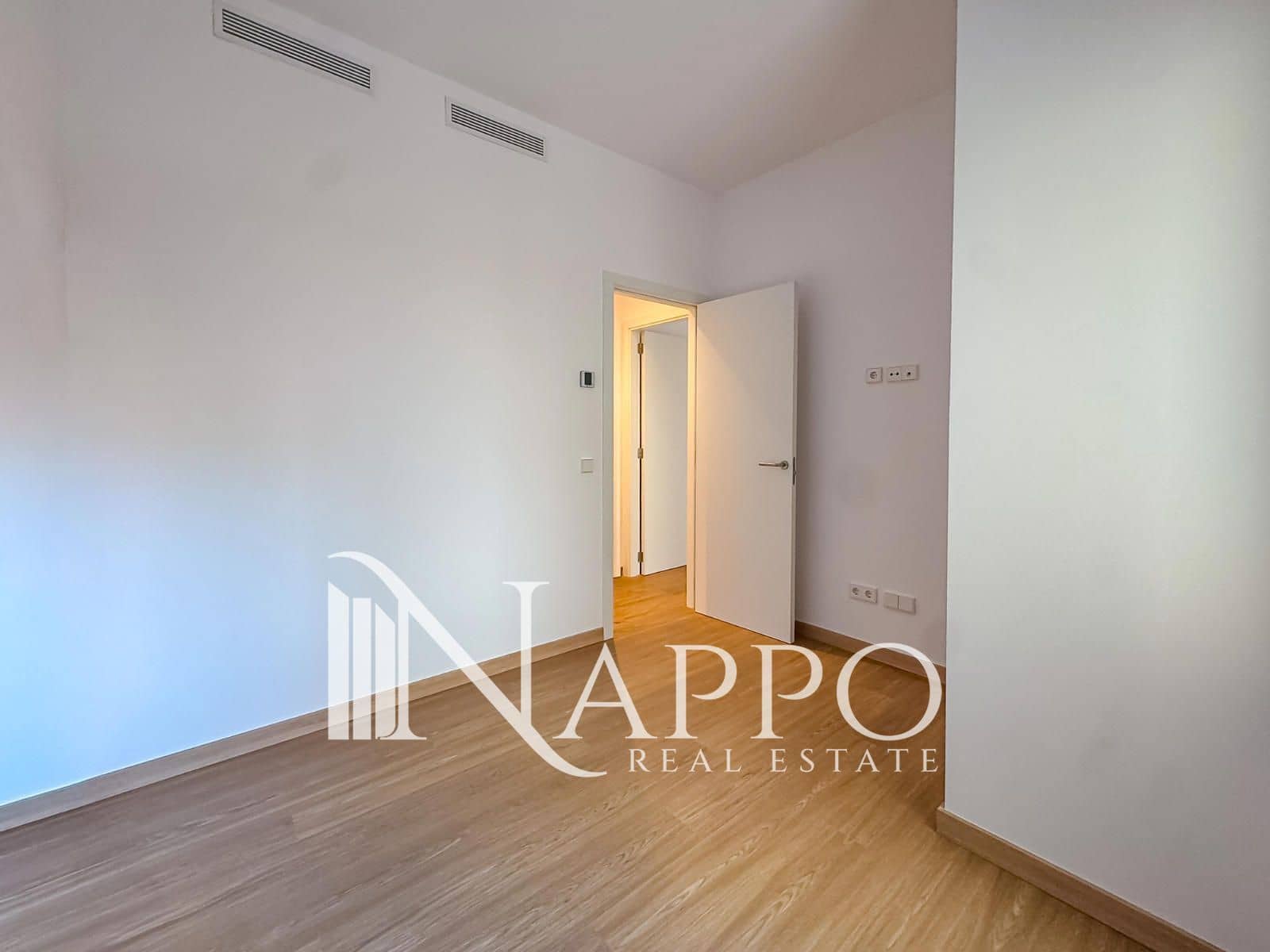 3 bedroom Flat for rent in Palma de Mallorca with garage - € 2,800 (Ref: 9548597)