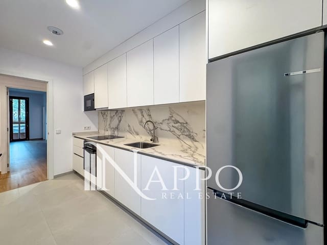 3 bedroom Flat for rent in Palma de Mallorca with garage - € 2,800 (Ref: 9548597)