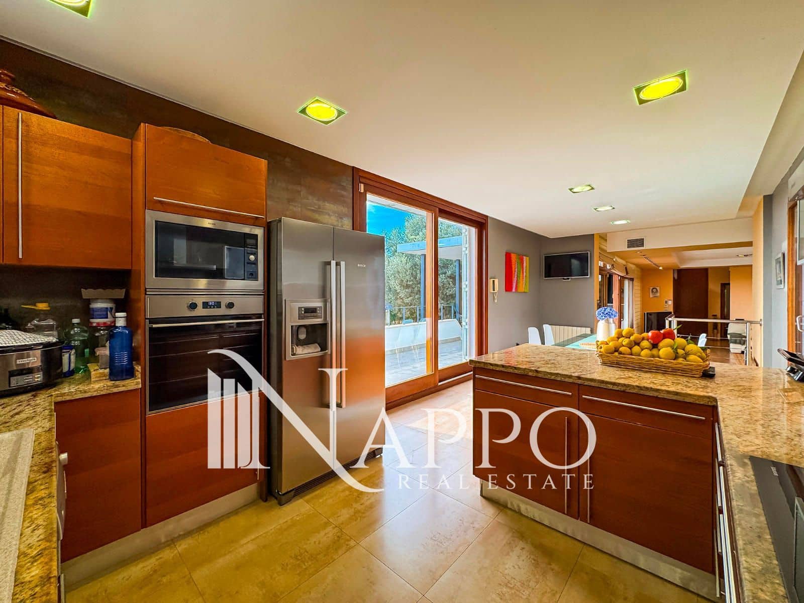 4 makuuhuone Huvila myytävänä paikassa Genova mukana uima-altaan 
autotalli - 2 490 000 € (Ref: 9553031)