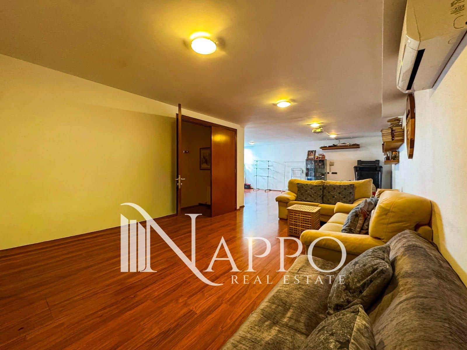 4 makuuhuone Huvila myytävänä paikassa Genova mukana uima-altaan 
autotalli - 2 490 000 € (Ref: 9553031)