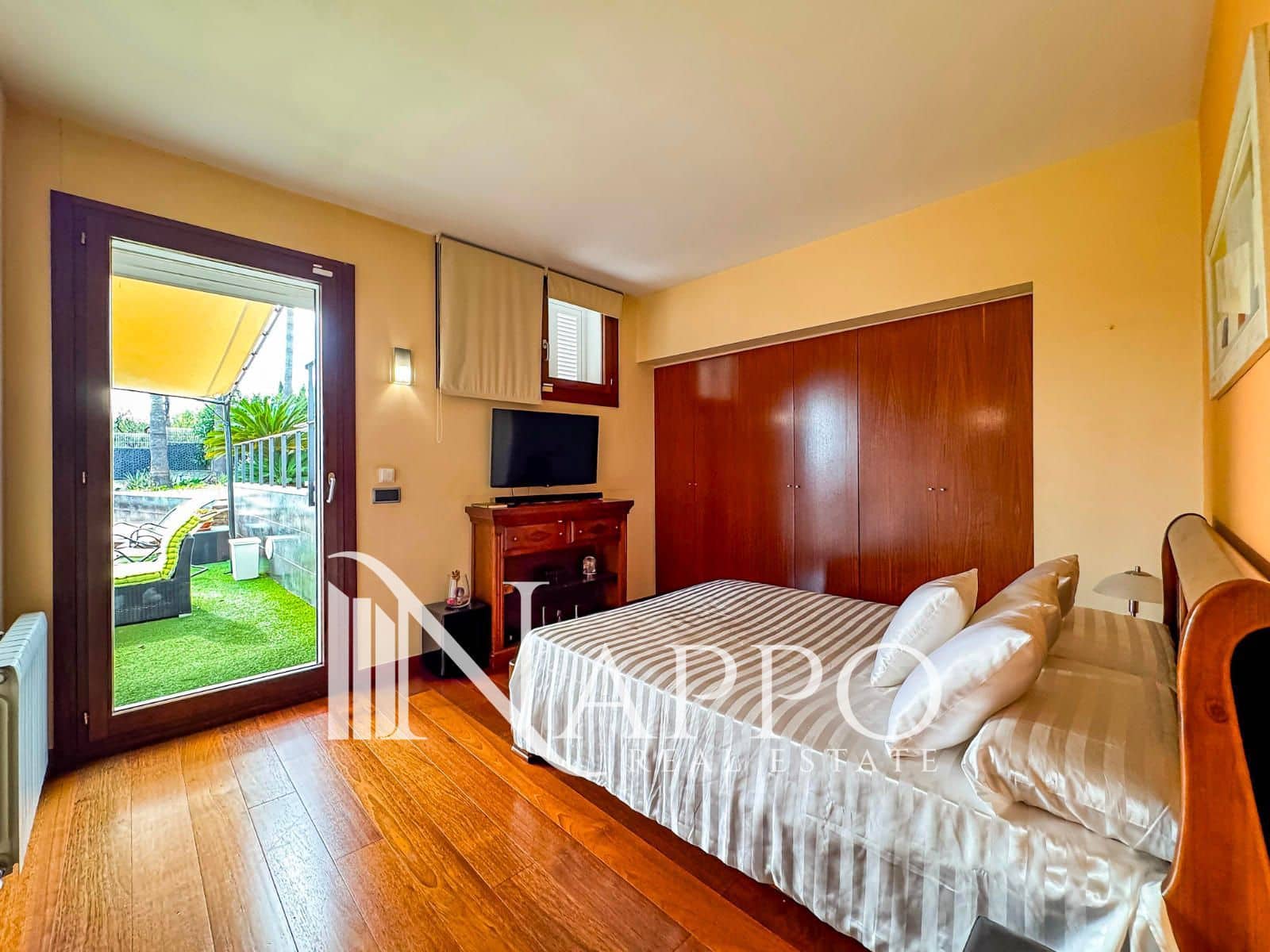 4 makuuhuone Huvila myytävänä paikassa Genova mukana uima-altaan 
autotalli - 2 490 000 € (Ref: 9553031)