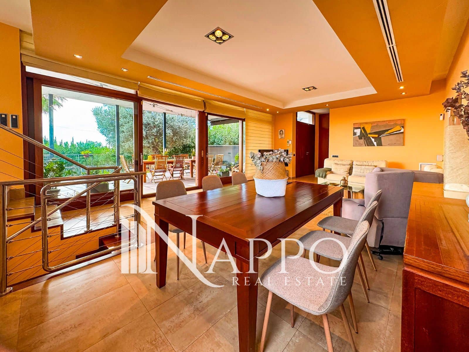 4 makuuhuone Huvila myytävänä paikassa Genova mukana uima-altaan 
autotalli - 2 490 000 € (Ref: 9553031)