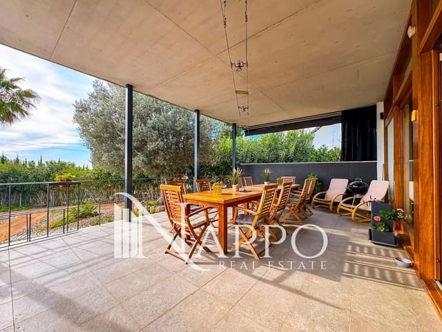 4 makuuhuone Huvila myytävänä paikassa Genova, Palma de Mallorca mukana uima-altaan 
autotalli - 2 490 000 € (Ref: 9553031)