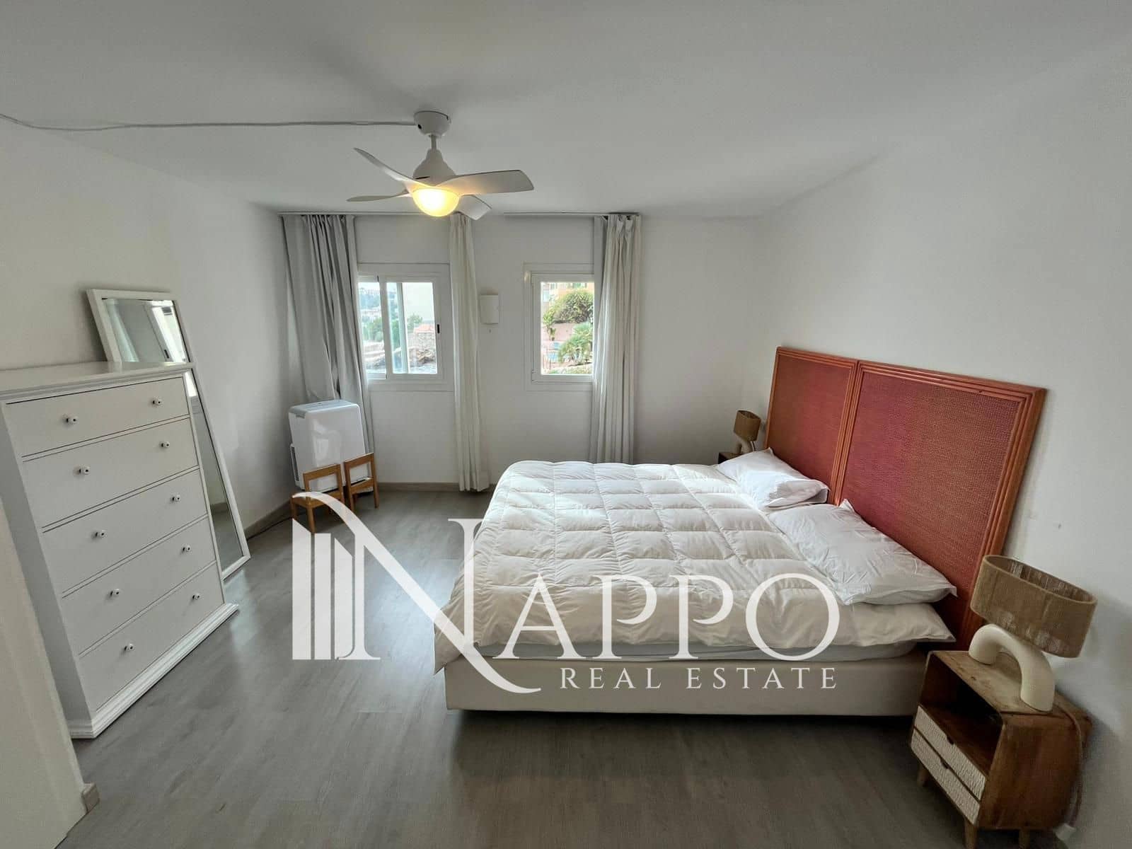 3 soveværelse Lejlighed til leje i Palma de Mallorca med swimmingpool garage - € 3.500 (Ref: 9557404)