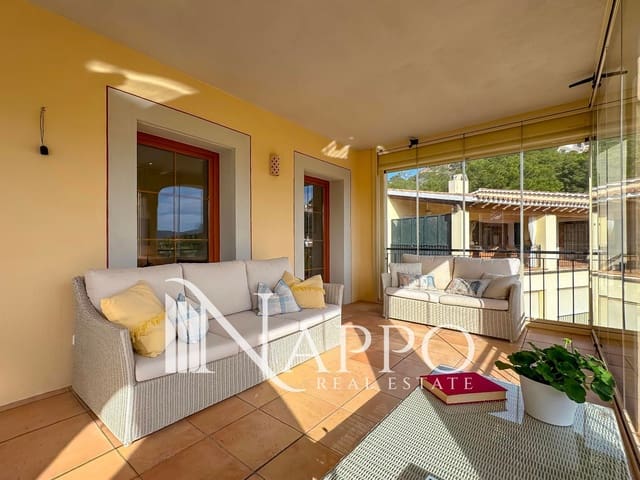 3 slaapkamer Flat te koop in Puerto de Andratx, Andratx met zwembad garage - € 1.049.000 (Ref: 9562217)