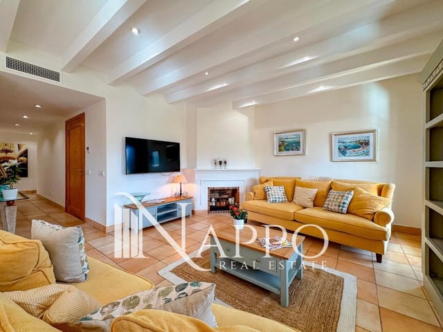 3 slaapkamer Flat te koop in Puerto de Andratx, Andratx met zwembad garage - € 1.049.000 (Ref: 9562217)