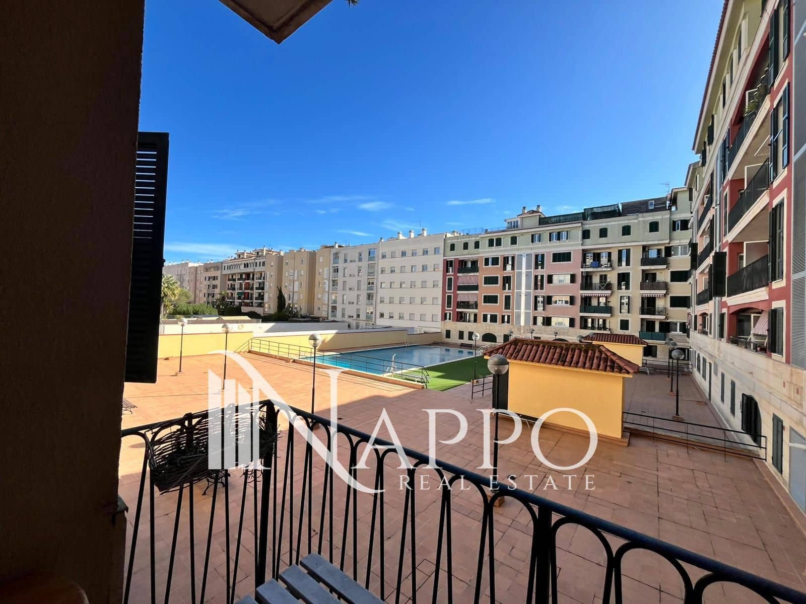 1 soveværelse Lejlighed til leje i Palma de Mallorca med swimmingpool - € 1.250 (Ref: 9563971)